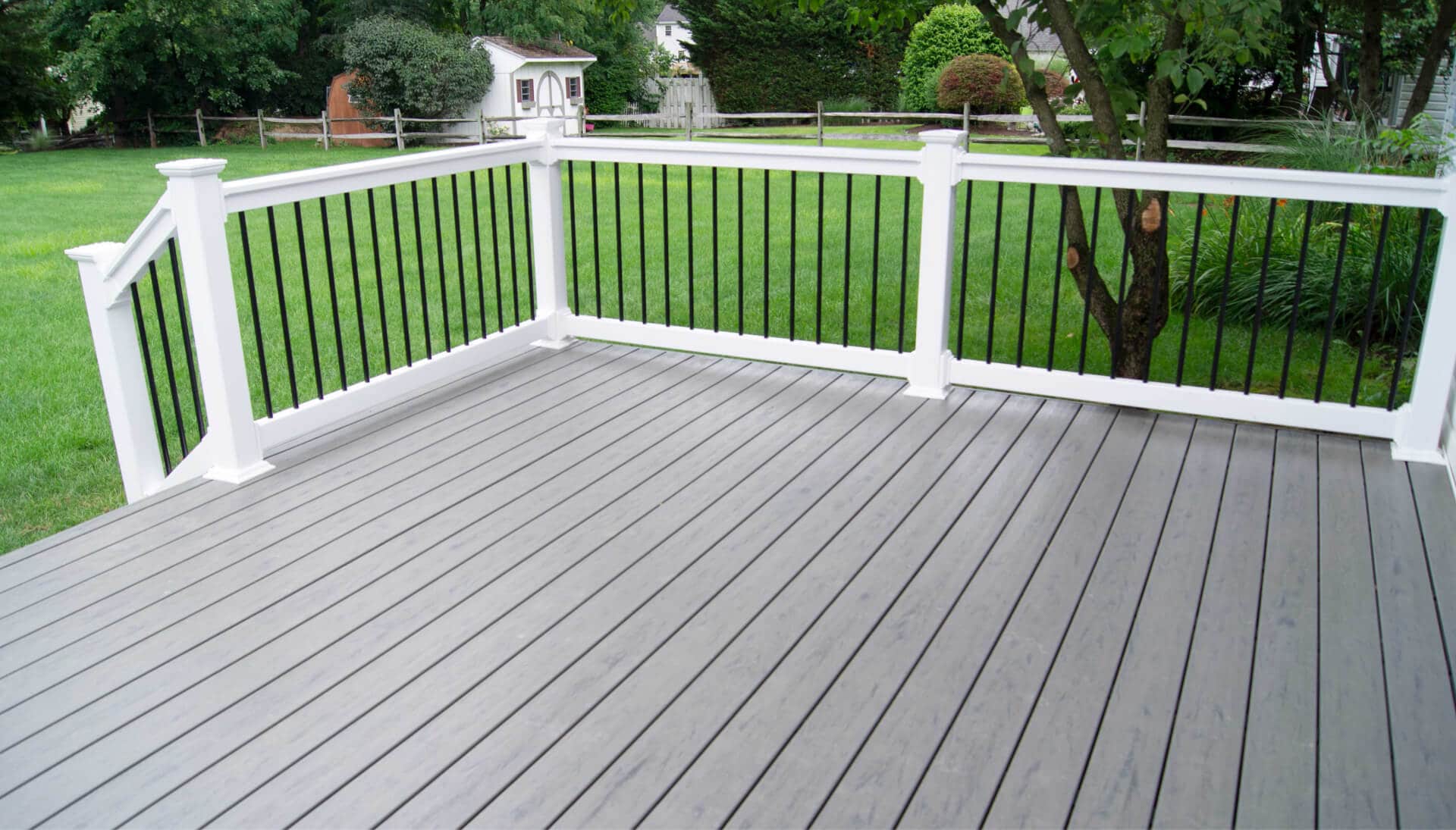 Experts in deck railing and covers Seattle, WA